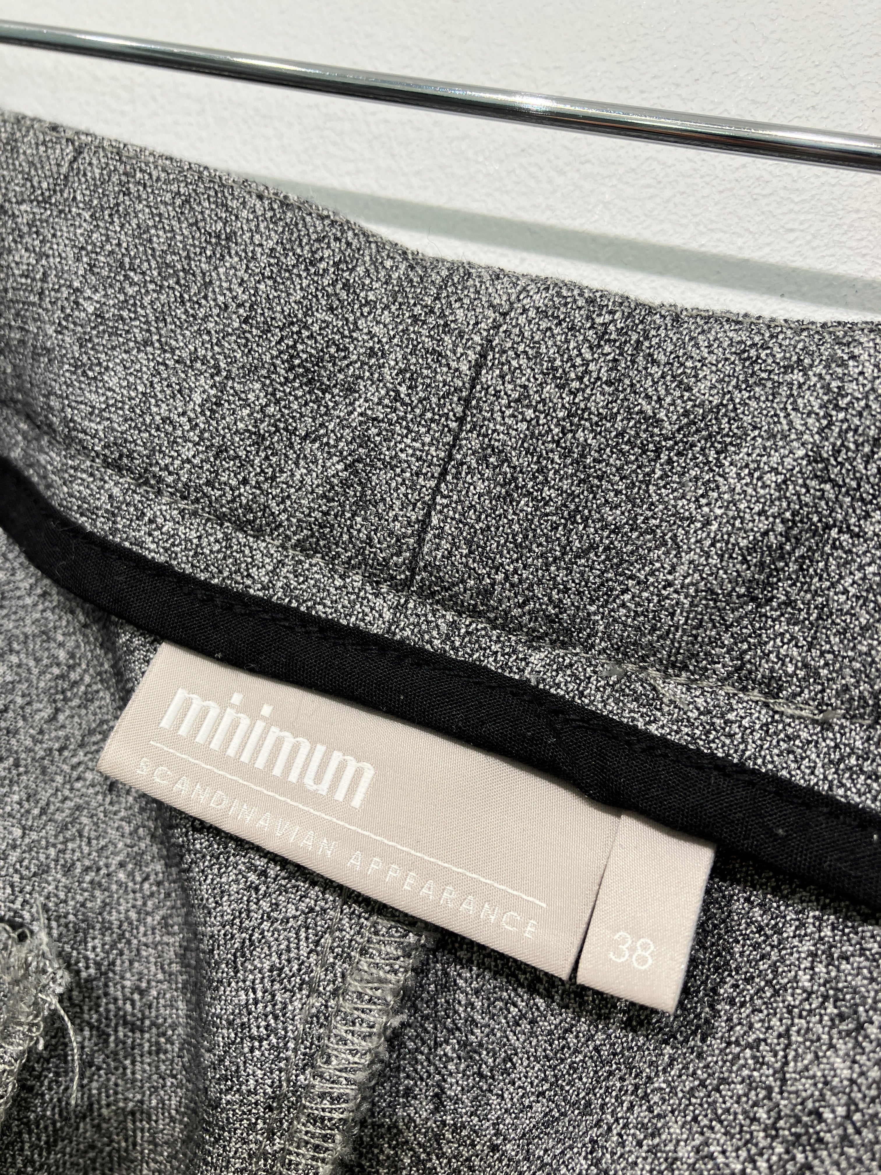 Minimum Bukser